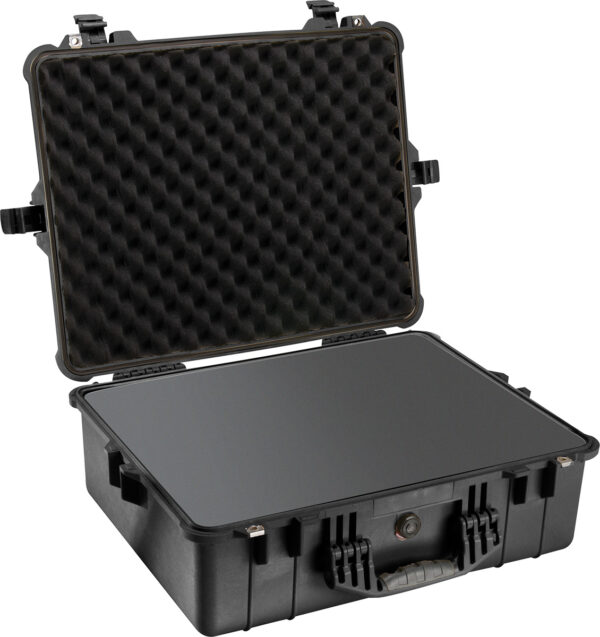 Pelican 1600 case with foam or without foam.